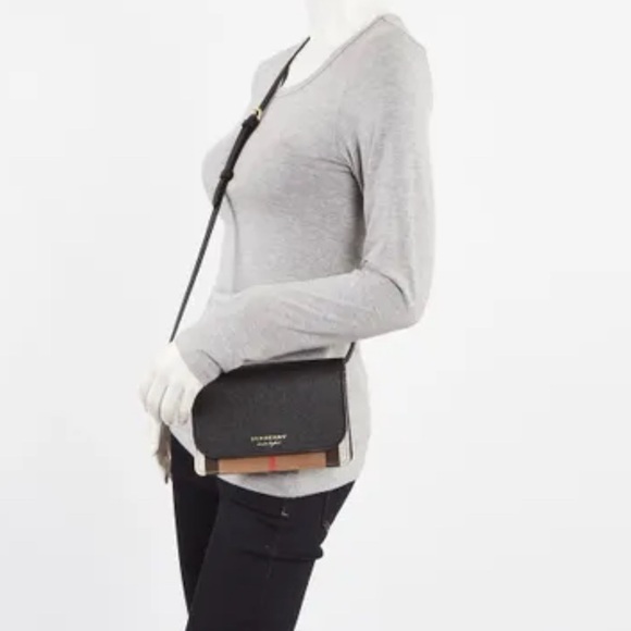 Burberry Hampshire Crossbody House Check Derby In Black